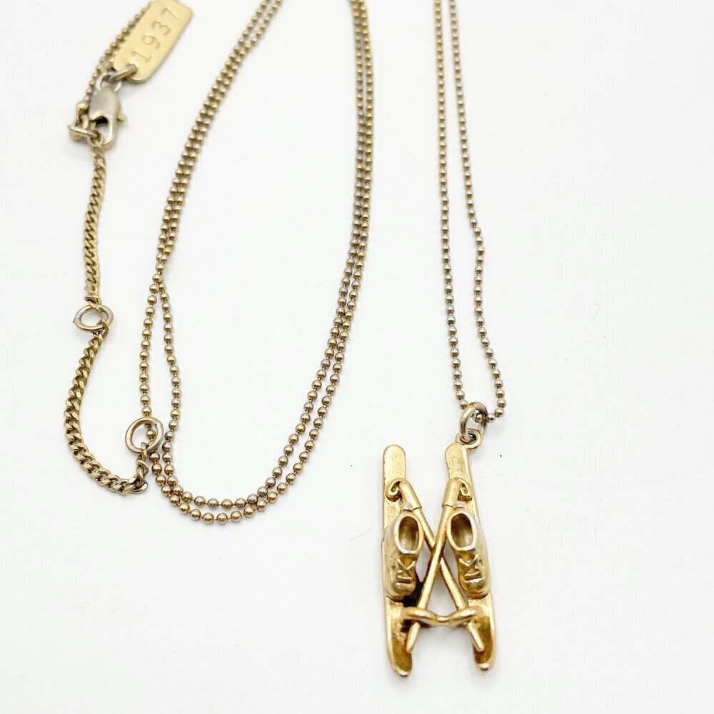 Madewell 1937 Vintage Ski Boots Skiing Skier Pendant Necklace Gold Tone 30" - Picture 3 of 6